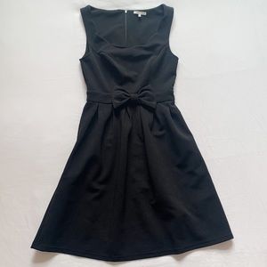 NWOT Black Sleeveless A-line Dress with Scallop neckline and Bow